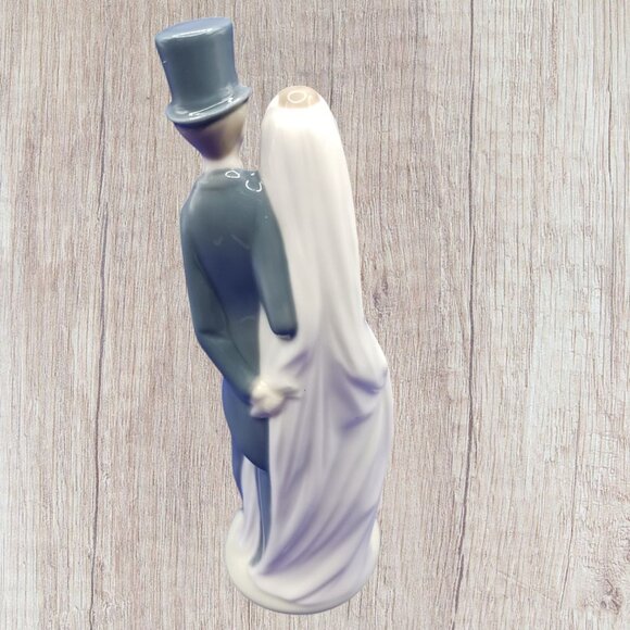 Lladro Vtg  Porcelain Bride & Groom Figurine Statue Cake Topper - Picture 6 of 8